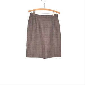 Simple and Classic Gray Tweed Pencil Skirt with Red Accents